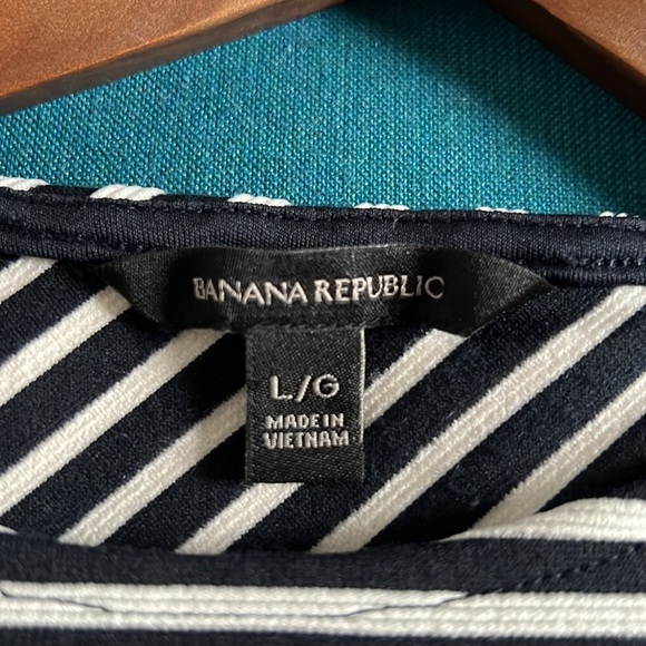 Banana Republic sleeveless top size L - Picture 3 of 6